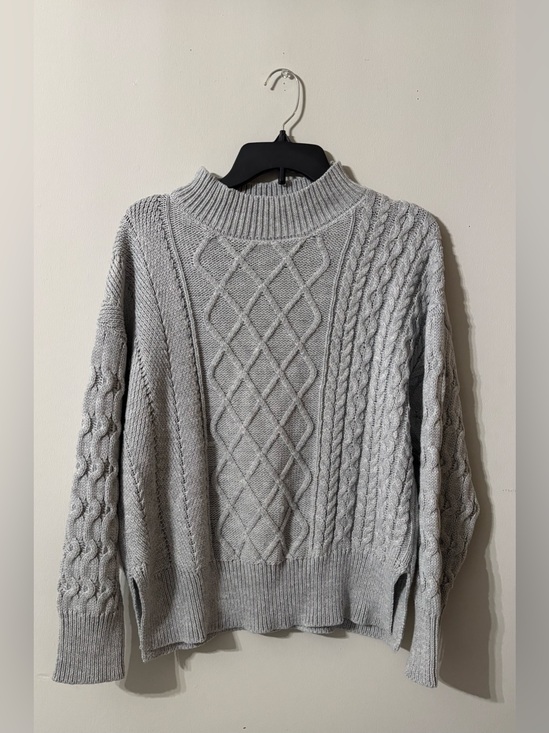 Pink Lily Sweaters - Medium Pink Lily Gray Knit Sweater